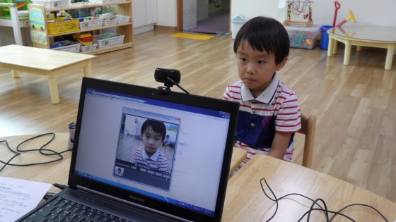 유아 모습 사진 촬영